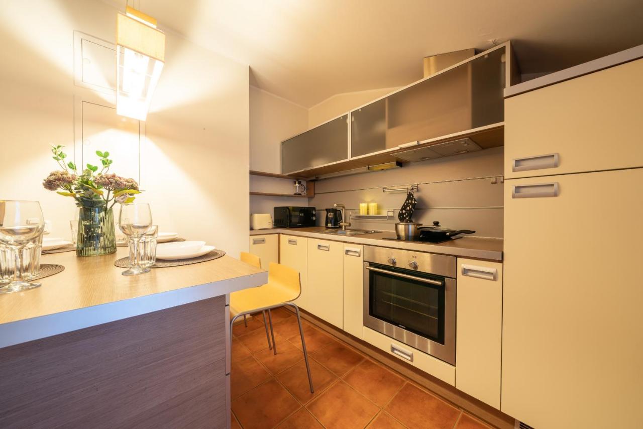 Old Town - Oleviste Apartment Tallinn Ngoại thất bức ảnh