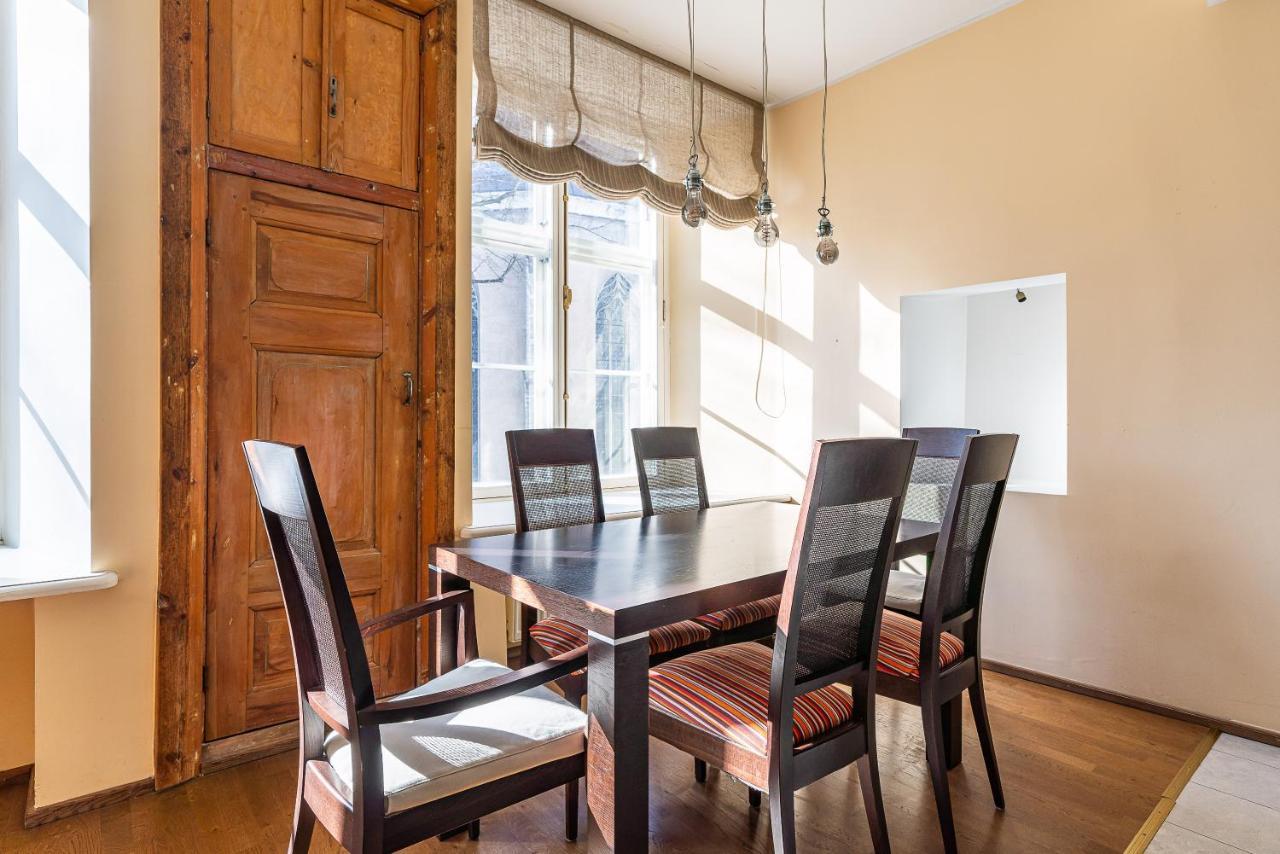 Old Town - Oleviste Apartment Tallinn Ngoại thất bức ảnh