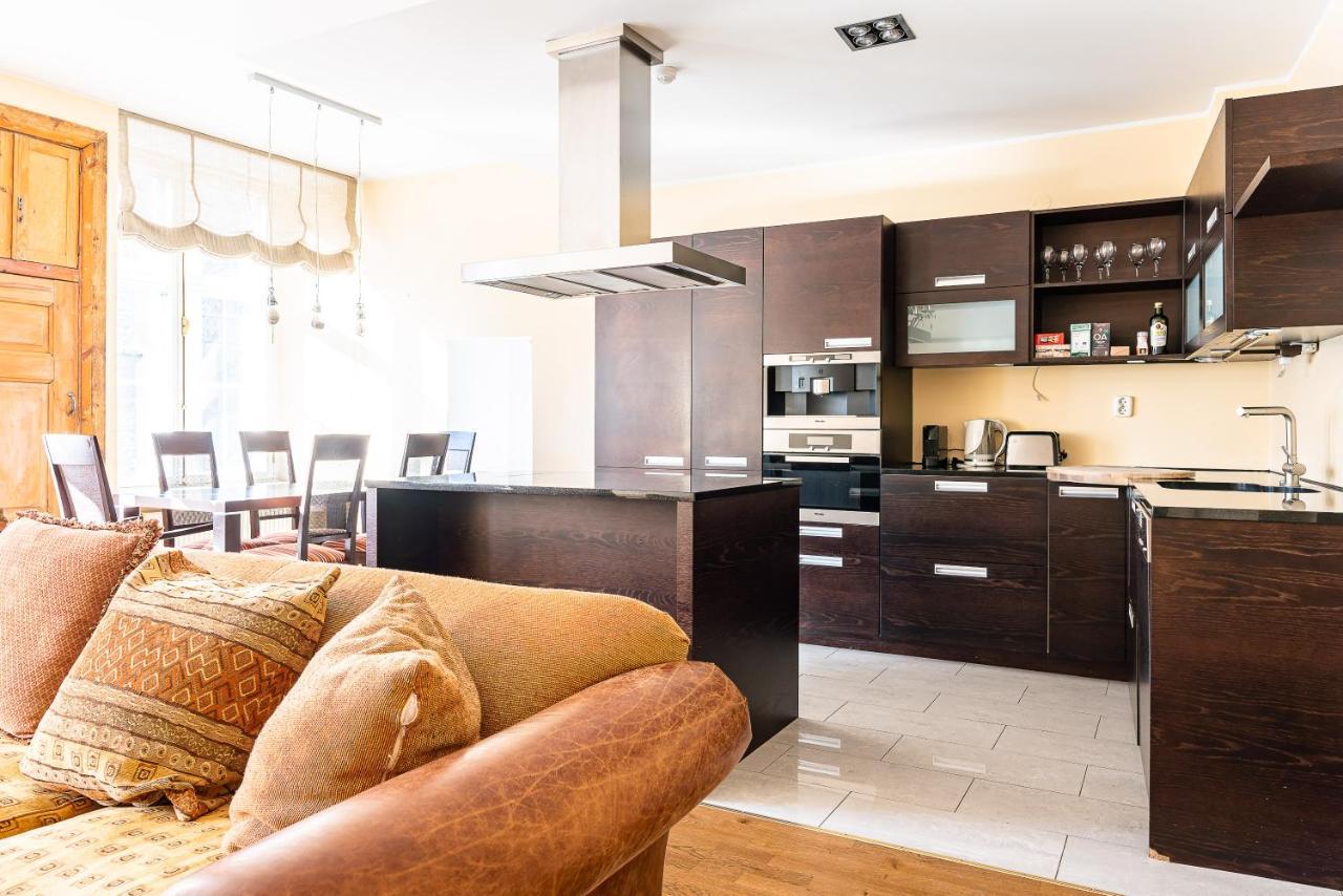 Old Town - Oleviste Apartment Tallinn Ngoại thất bức ảnh